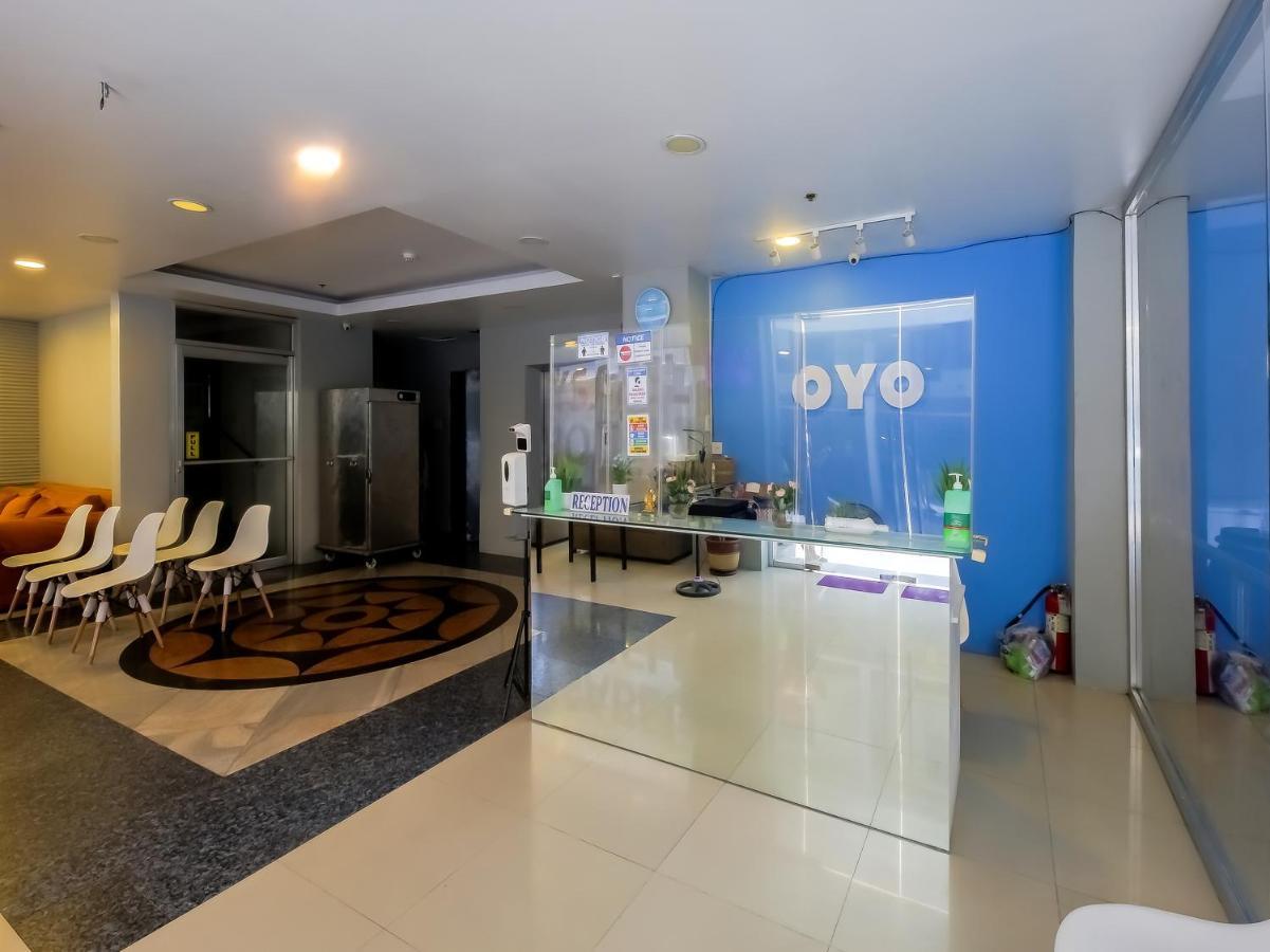 Vaccinated Staff - Oyo 837 Kysabel Hotel Paco Extérieur photo